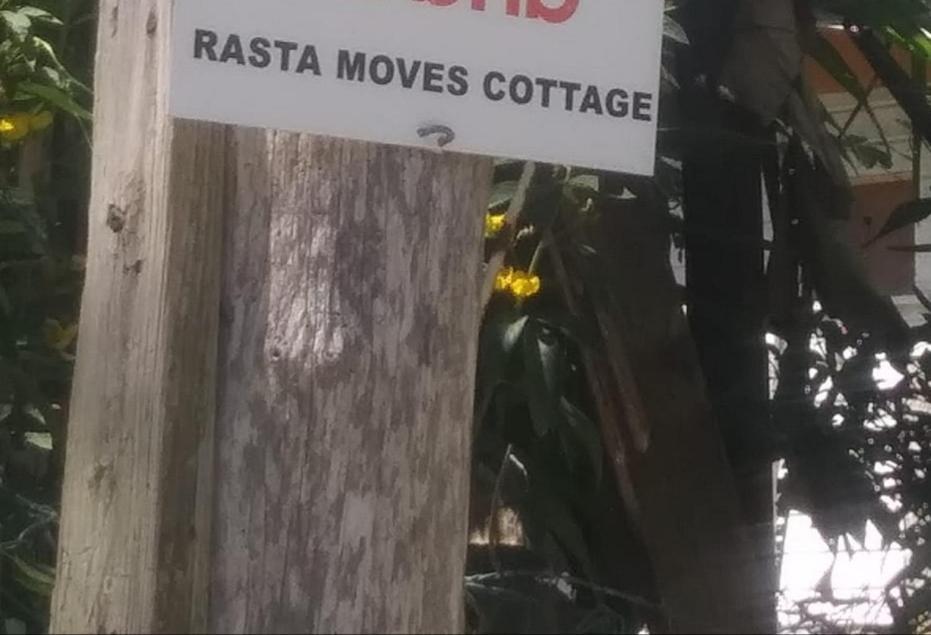 Moves Rasta Cottage Negril Exteriör bild